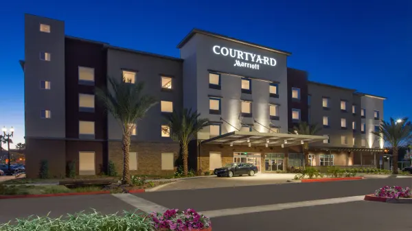 Courtyard San Diego El Cajon image