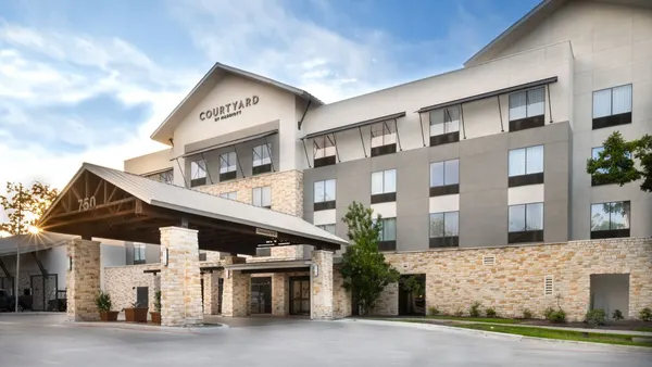 Courtyard New Braunfels River Village image