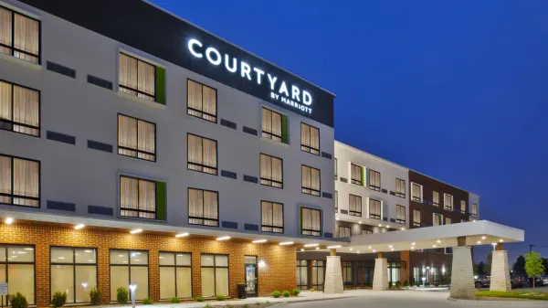 Courtyard St. Joseph Benton Harbor photo
