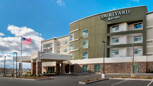 Courtyard Schenectady at Mohawk Harbor image