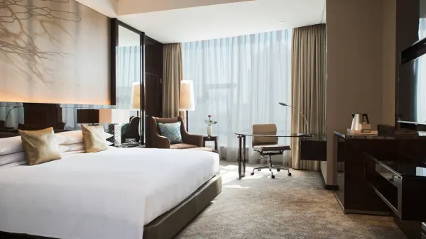 Renaissance Shanghai Pudong Hotel image