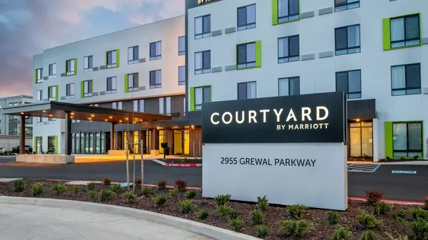 Courtyard Modesto North photo