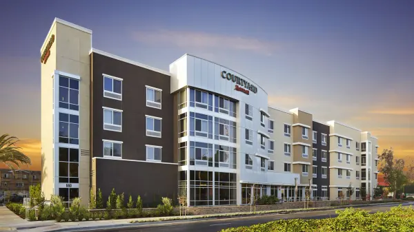 Courtyard Sunnyvale Silicon Valley image