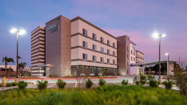 Fairfield Inn & Suites Anaheim Los Alamitos image