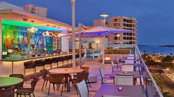 Art Ovation Hotel, Autograph Collection photo