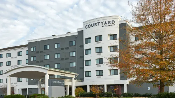Courtyard Bristol photo