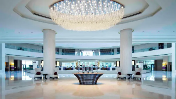 Renaissance Tianjin Lakeview Hotel photo
