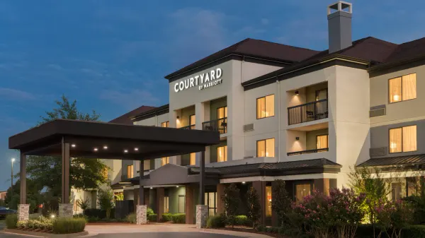 Courtyard Tulsa Central photo