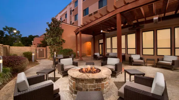 Courtyard Tyler photo