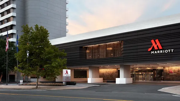 Crystal Gateway Marriott image