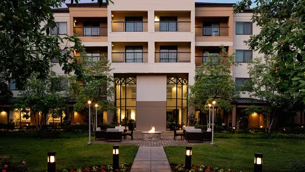 Courtyard Springfield photo