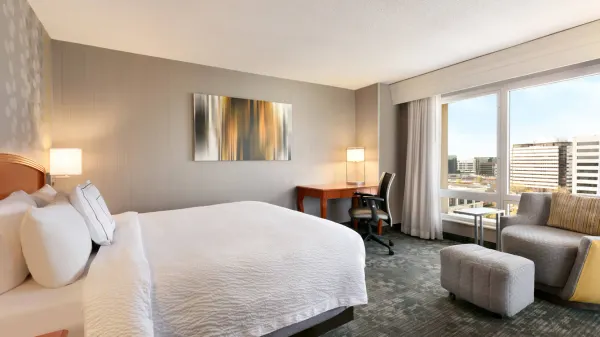 Courtyard Tysons McLean image