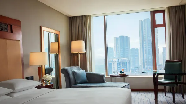 Renaissance Wuhan Hotel photo