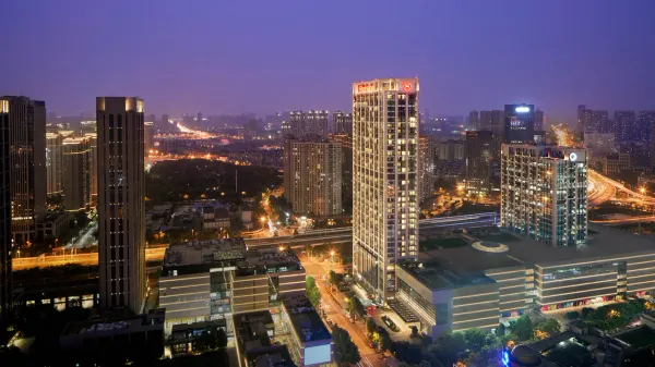 Sheraton Grand Wuhan Hankou Hotel image