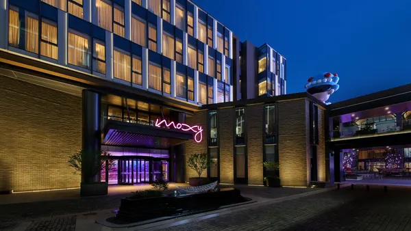 Moxy Xi'an Downtown image