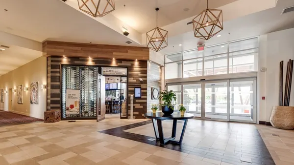 Four Points by Sheraton Kelowna Airport photo