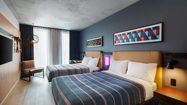 Moxy Ottawa Downtown image
