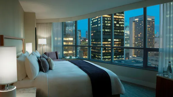Vancouver Marriott Pinnacle Downtown Hotel photo