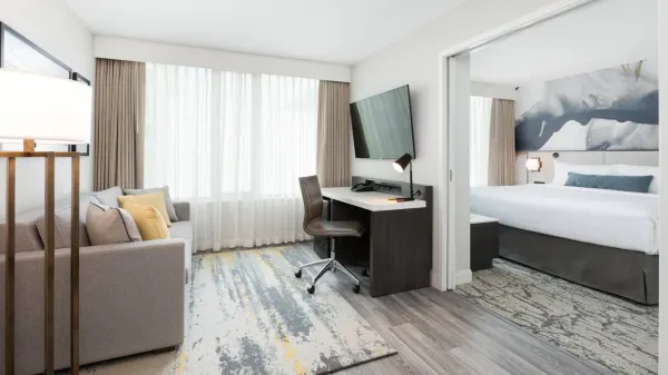 Delta Hotels Vancouver Downtown Suites photo