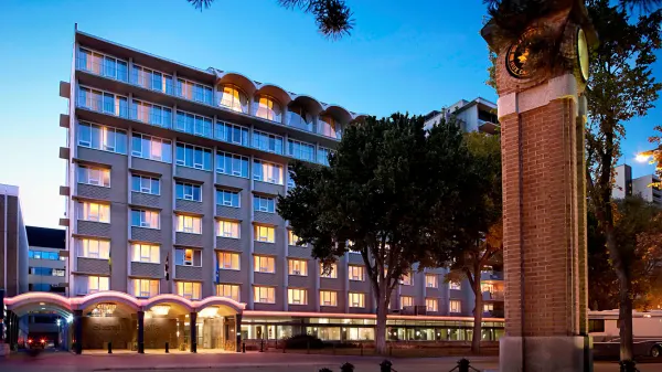 Sheraton Cavalier Saskatoon Hotel photo