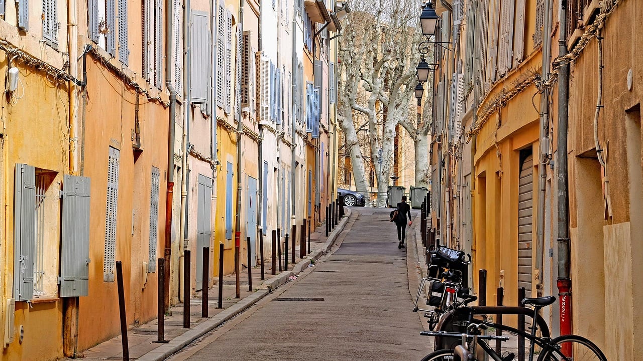 Aix-en-Provence, France, France travel weather guide