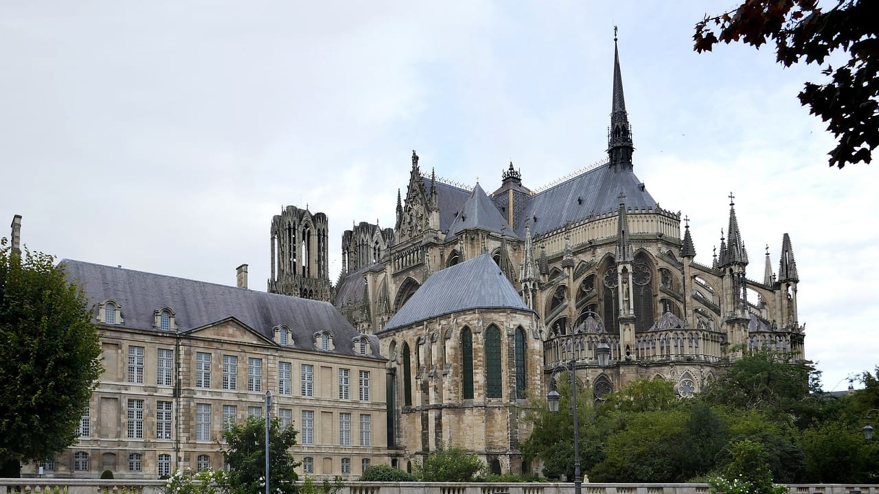 Reims, France, France travel weather guide