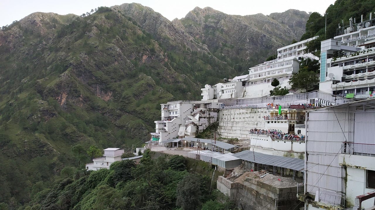 Katra, Jammu and Kashmir, India, India travel weather guide