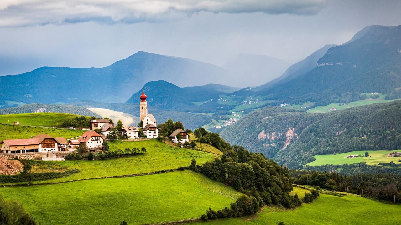 Bolzano, Bolzano, Italy, Italy travel weather guide