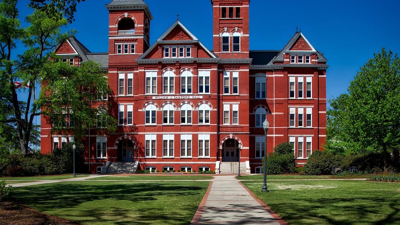 Auburn, Alabama, United States, United States travel weather guide