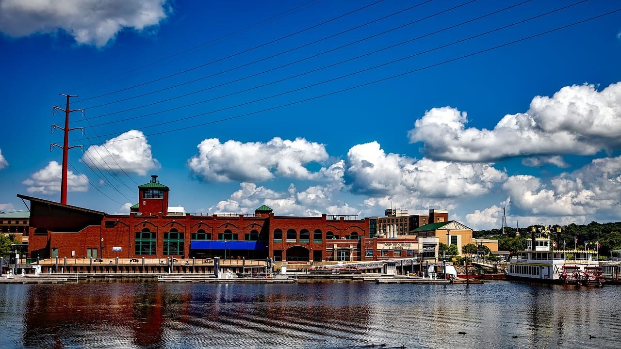 Dubuque, Iowa, United States, United States travel weather guide